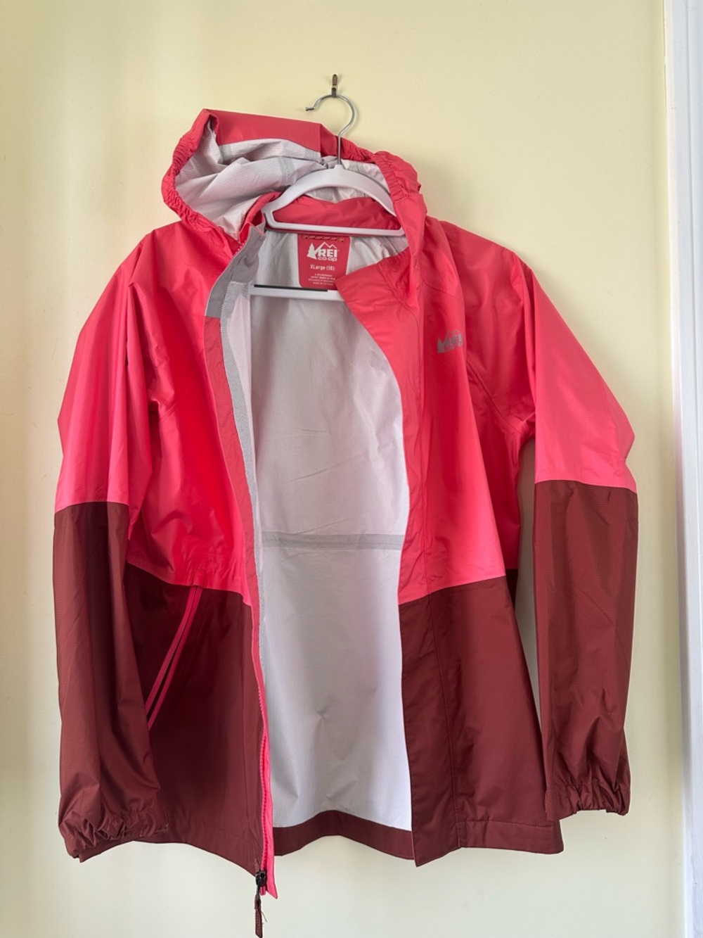Kids REI Pink Two-Tone Hooded Rain Jacket - Picture 7 of 13